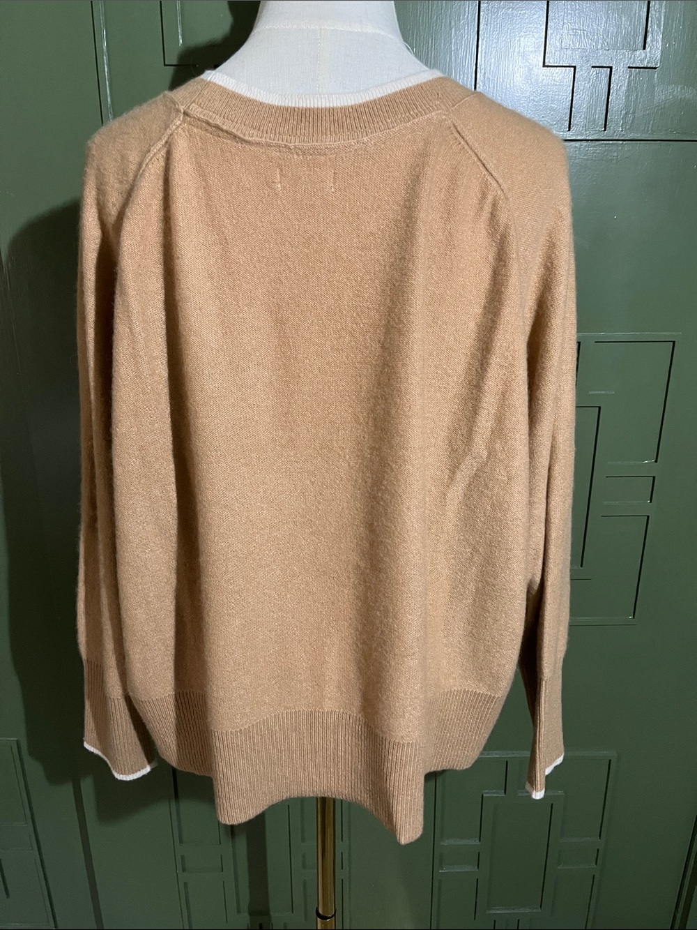 Pilcro Camel Crewneck 100% Cashmere Sweater - Picture 6 of 7
